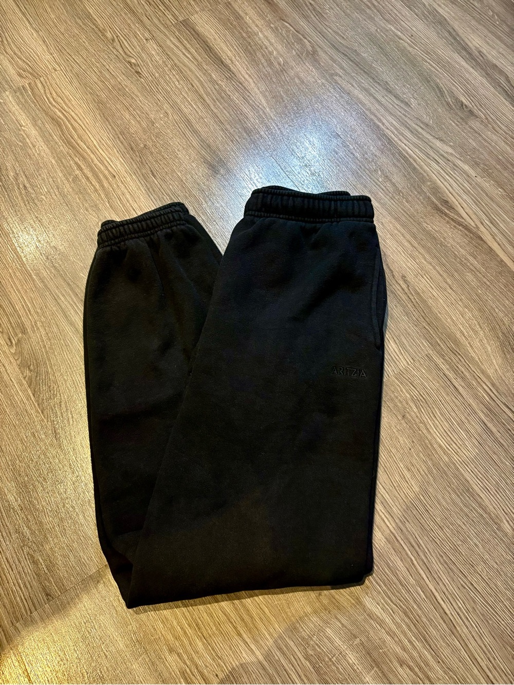 Aritzia Cozy Sweatfleece Mega joggers